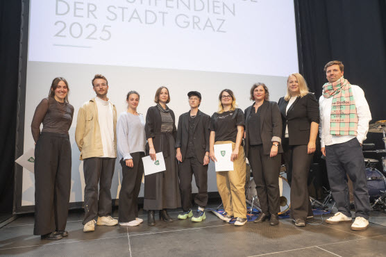 Preisträger:innen mit Stadträtin Dr<sup>in</sup> Claudia Unger