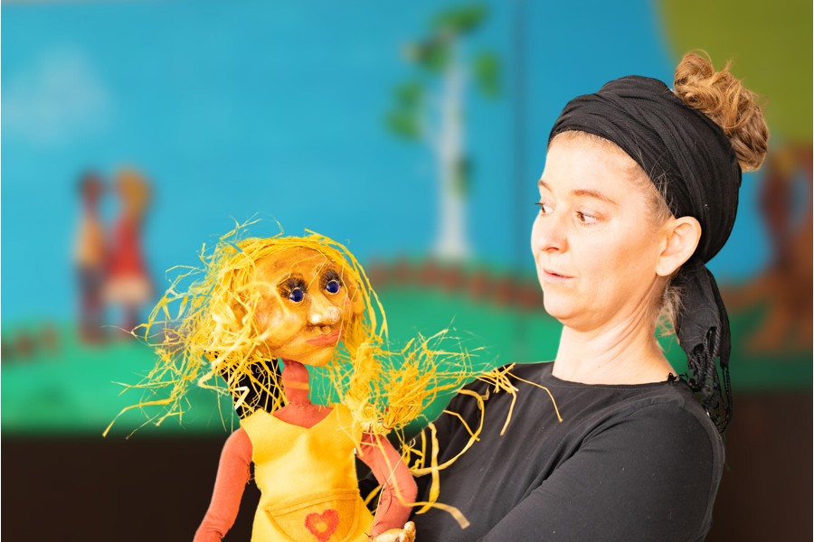 Das Wurzeltheater_Lina und das Lied der Samen